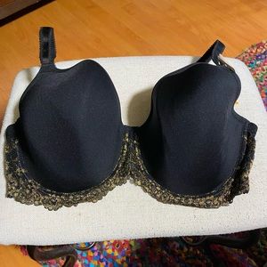 WACOAL EMBRACE LACE NWT BRA SIZE 38DD